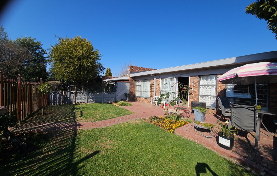 2 Bedroom Property for Sale in Pellissier Free State